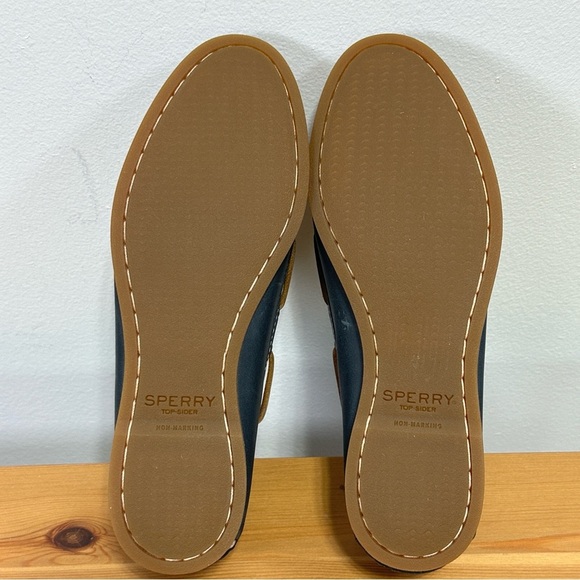 Sperry Women’s Navy Leather Boat Shoes – Classic Moc Slip-On – Size 5 – NWT - Picture 4 of 5